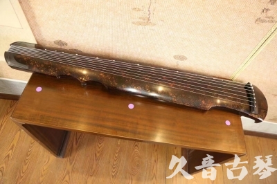 新界●久音古琴  ●臻品推荐 20230729 [犀牛皮纹伏羲式]