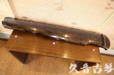 新界●久音古琴  ●臻品推荐 20231106 [犀牛皮纹伏羲式]